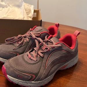 Ryka Trail Running Grey NIB 9.5
